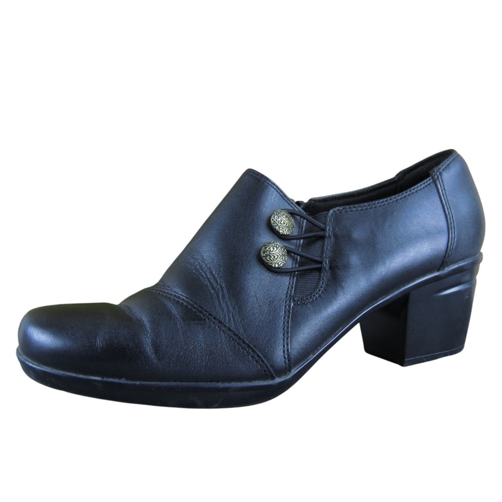 Clarks‎ Women's 9M Black Leather Heeled Ankle Boots Booties Zipper Button Detail